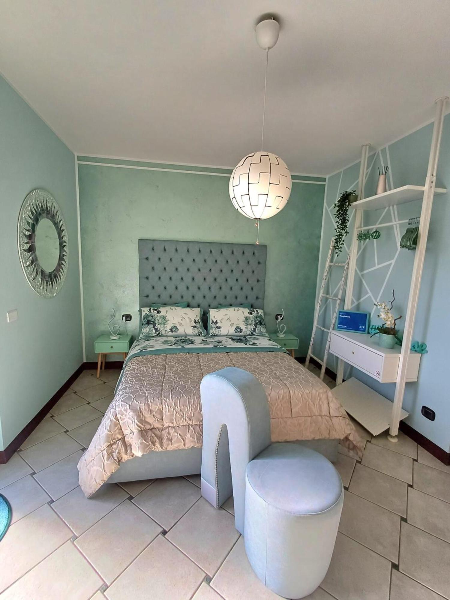Отель Maryhouse - Ingresso Indipendente Venegono Superiore Экстерьер фото
