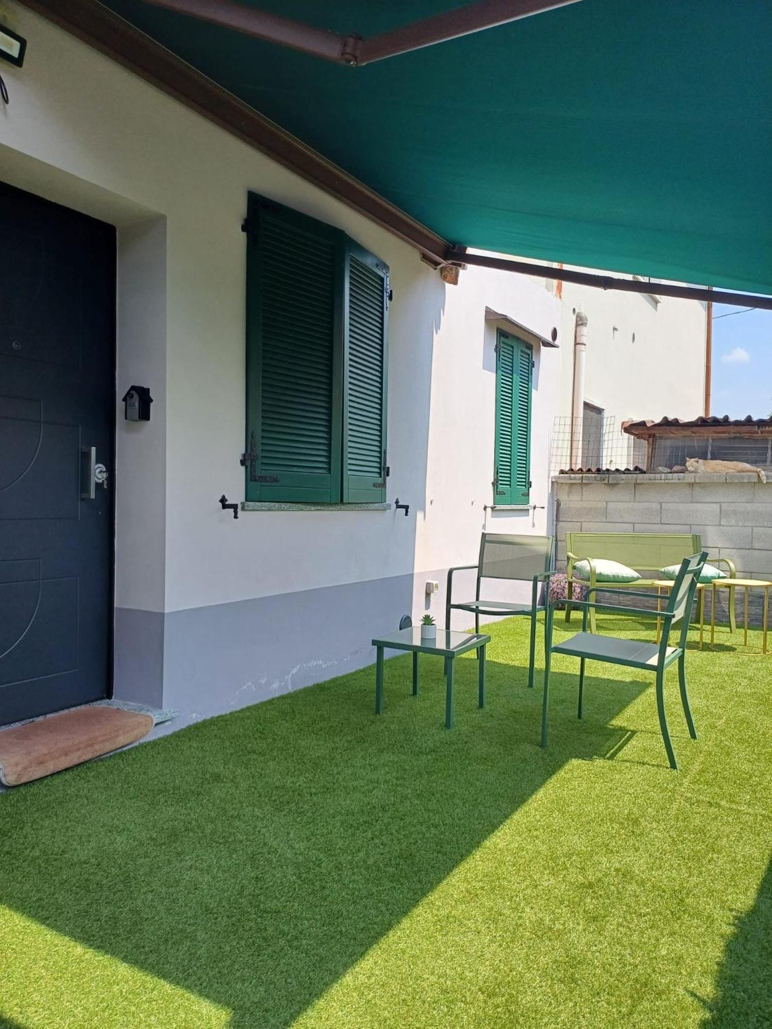 Отель Maryhouse - Ingresso Indipendente Venegono Superiore Экстерьер фото