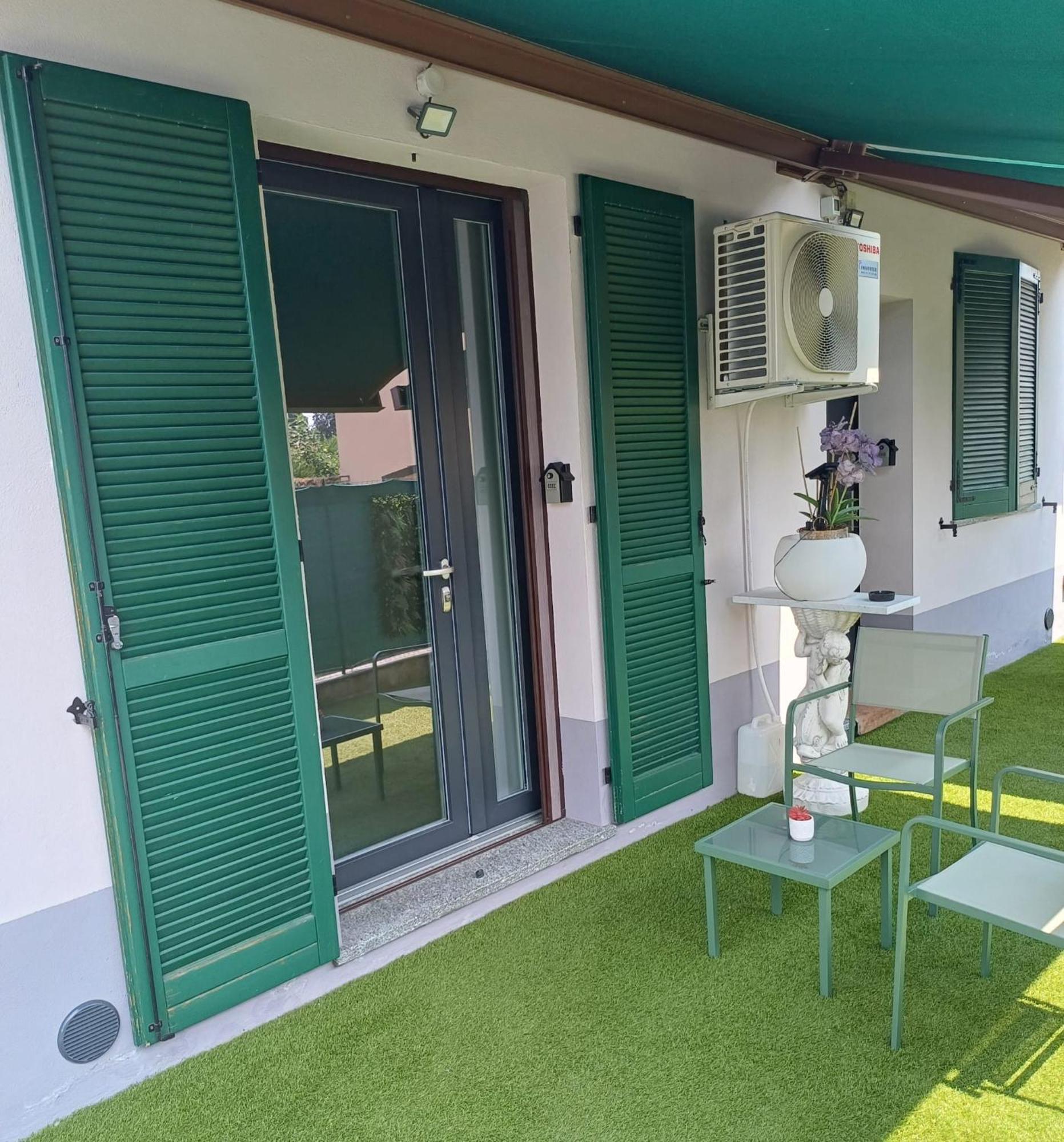 Отель Maryhouse - Ingresso Indipendente Venegono Superiore Экстерьер фото